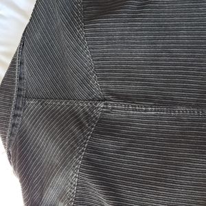 H&M CORDUROY JACKET TWO BUTTON POCKETS ON FRONT BUTTON UP SIZE 10